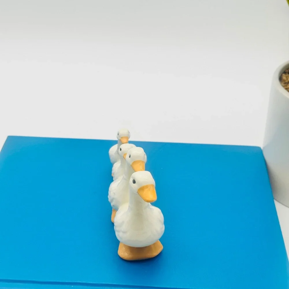 Vintage Ceramic Goose Family Figurine Row of 4 White Ducks Farmhouse Decor - Picture 6 of 7